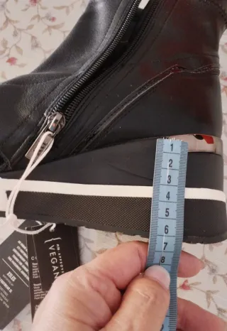 Botines Xti Talla 39 Negros y Blancos