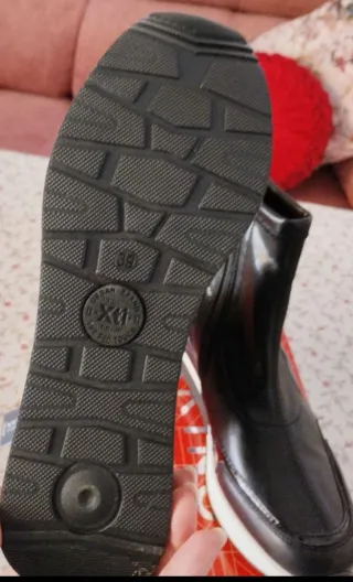 Botines Xti Talla 39 Negros y Blancos