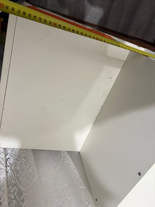 Estantería modular Ikea blanca y naranja