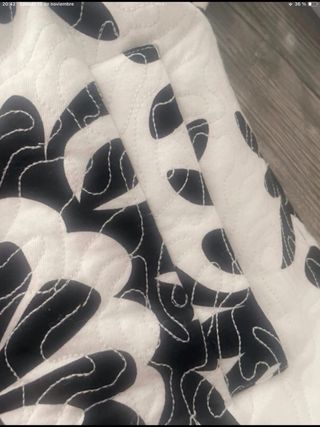 Chaquetón acolchado oversize estampado de Zara