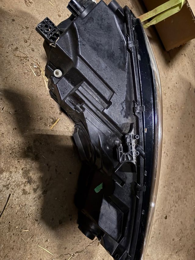 Faro LED Audi A4 B9 Izquierdo