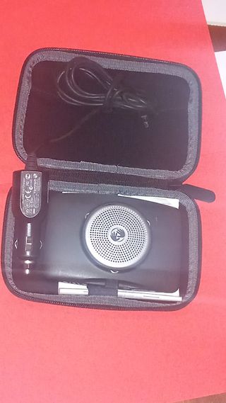 Navigatore TomTom XL con caricatore auto