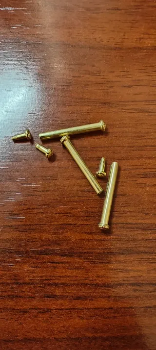 Pasadores para abanicos dorados