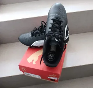 Scarpe da calcio Puma nere/argento taglia 42.5