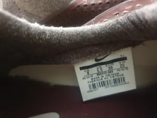 Zapatillas Nike sock dark moradas. Número 39.