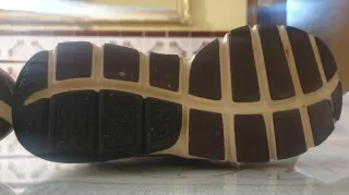 Zapatillas Nike sock dark moradas. Número 39.