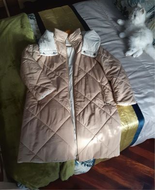 Abrigo acolchado Purificación García beige/rosa