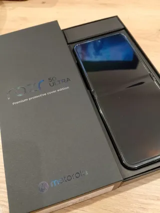 Motorola Razr 50 ultra Nero