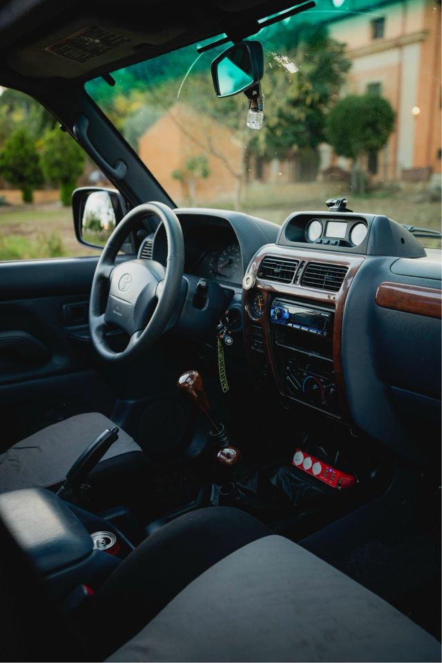 Toyota Land Cruiser 90 1998