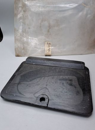 BAC2763 Tapa caja fusibles Jaguar XJ6/12/XJS