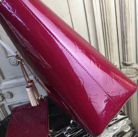 Bolso cherry rojo con neceser