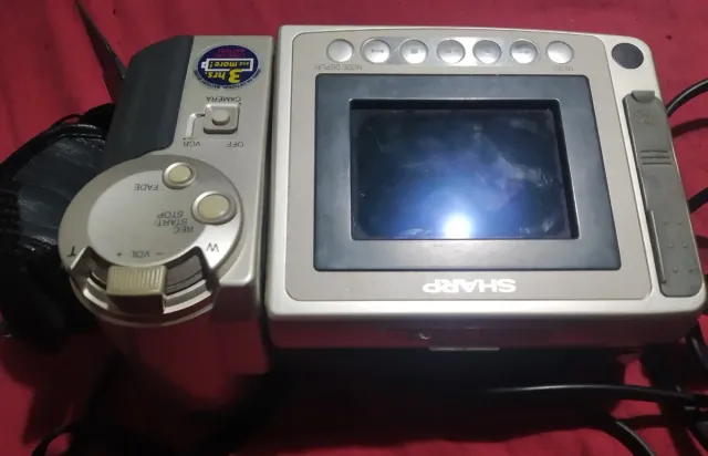 Videocamera Sharp con schermo LCD