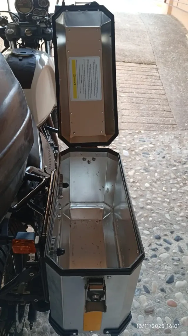 Maletas Laterales Aluminio y Soportes