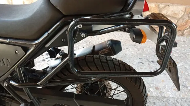 Maletas Laterales Aluminio y Soportes