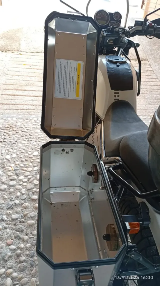 Maletas Laterales Aluminio y Soportes