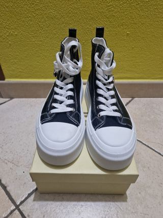 Sneakers alte donna nuove con spilla rimovibile 39