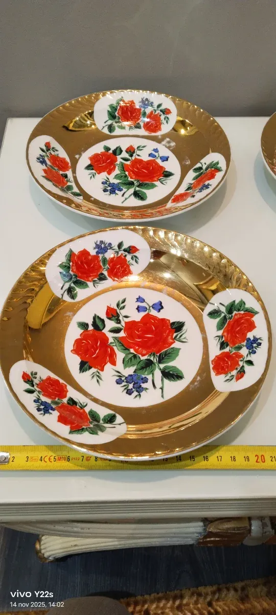 Conjunto platos vintage rosas dorados