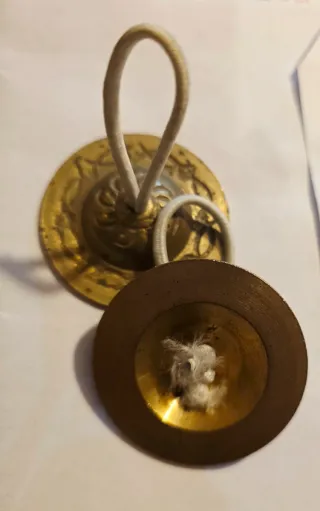 Crotalos pequeños para meditar