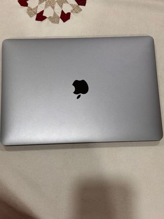 MacBook Pro M2 Plata
