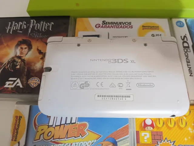 Nintendo 3DS XL Bianca + 5 Giochi e Caricatore