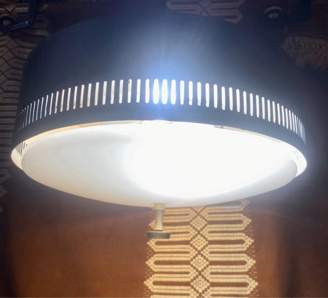 Lámpara de diseño marca  Lyfa  50/60 Mid Century