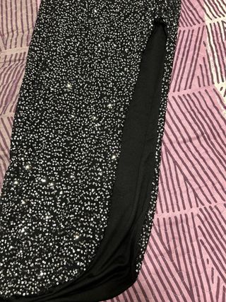 Falda larga lentejuelas negra con abertura