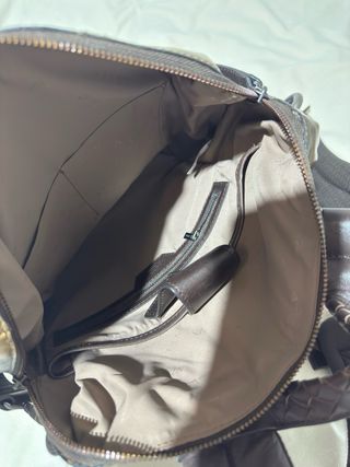 Mochila Velez Cuero Marrón y Dorado