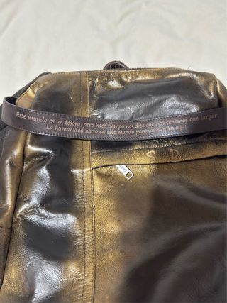 Mochila Velez Cuero Marrón y Dorado