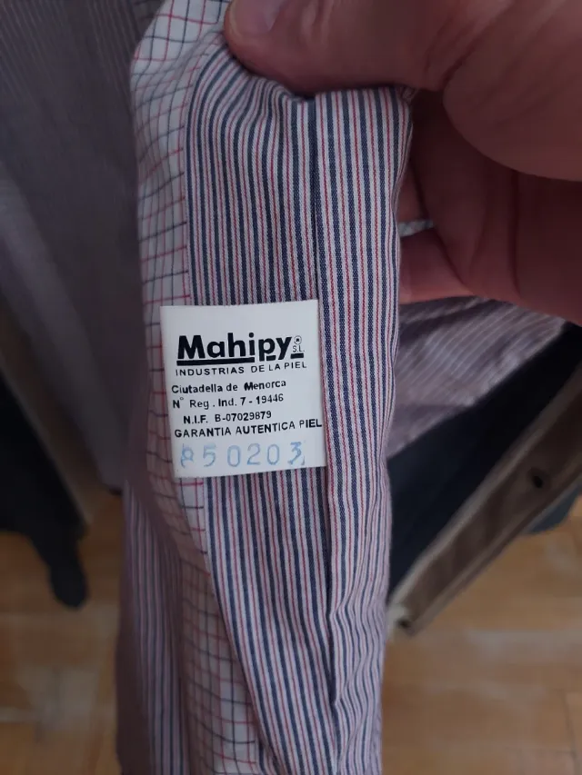 Chaquetón de piel de cabra. Hombre.