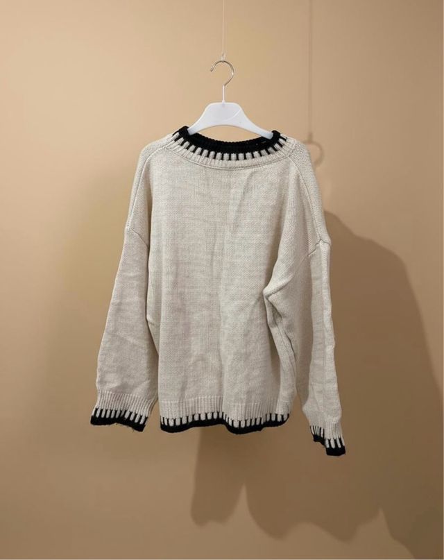 Conjunto beige y negro