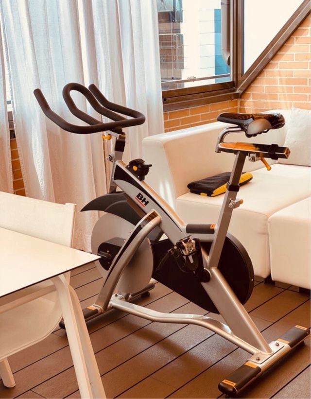Bicicleta Spinning BH Duke Mag