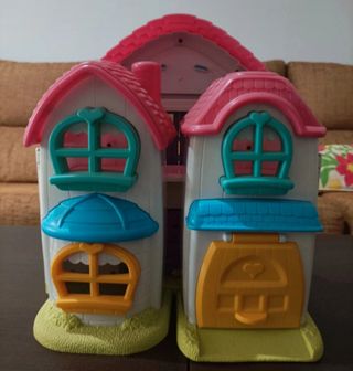 Casita de juguete con luces y sonidos