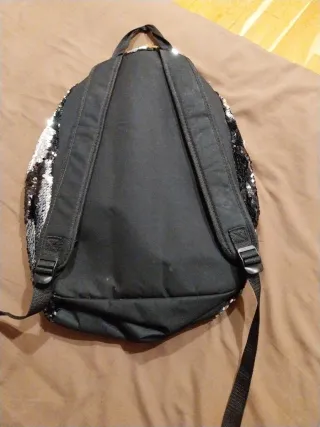 Mochila lentejuelas negra y plateada