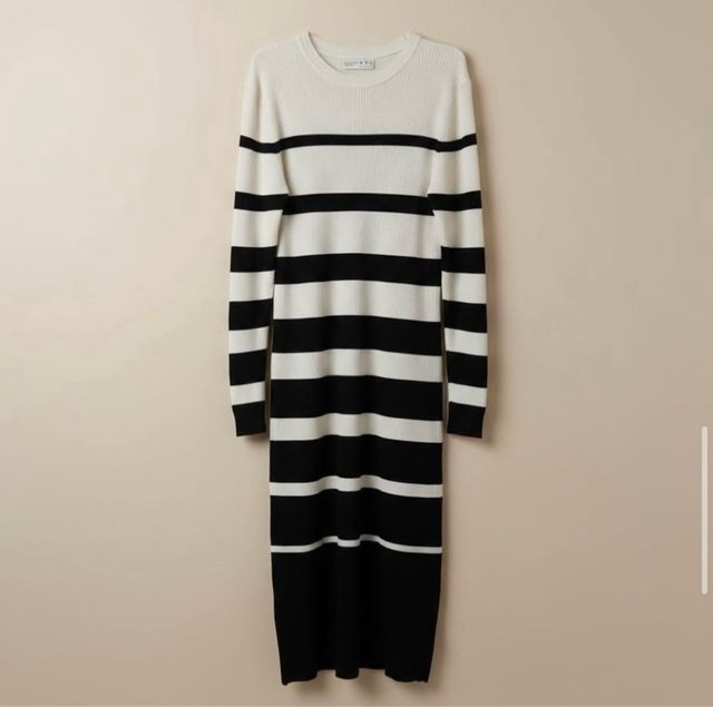 Vestido de rayas blanco y negro