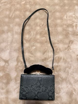 Bolso efecto piel serpiente