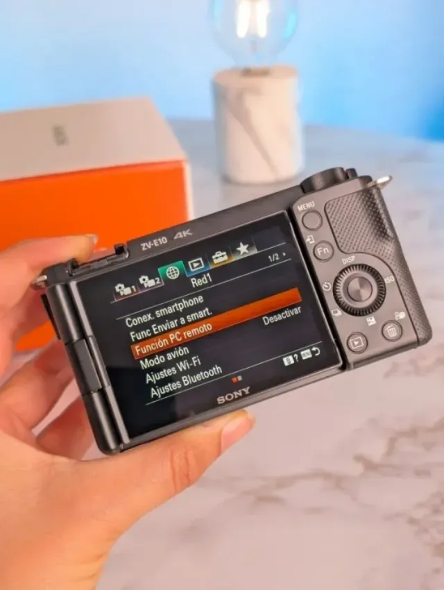 Vendo fotocamera Sony ZV-E10 in ottime condizioni