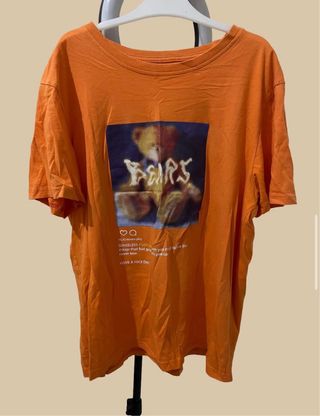 Camiseta Naranja con Diseño de Oso