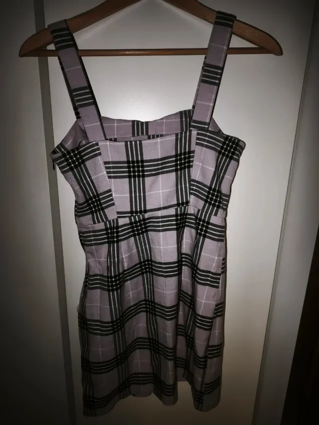 Vestito scozzese viola e nero