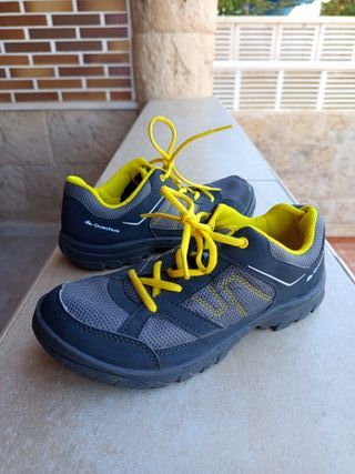 Zapatillas Quechua Talla 38 azul/Amarillo.