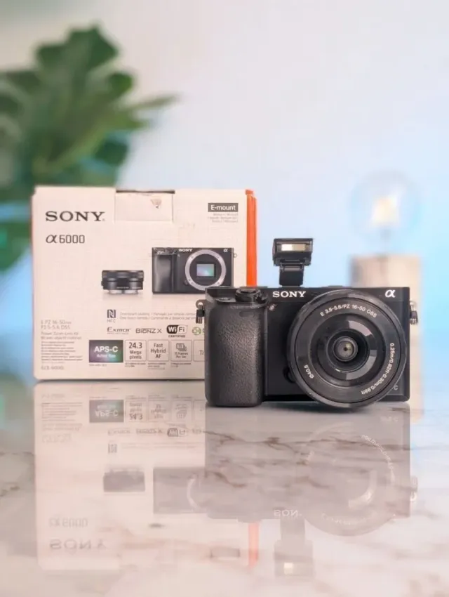 Sony A6000 + obiettivo Kit