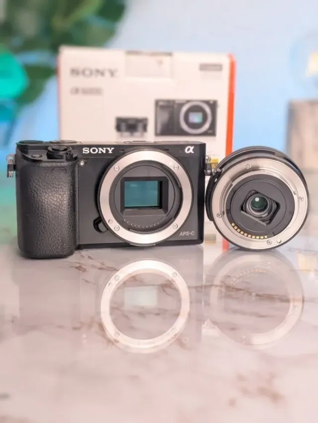 Sony A6000 + obiettivo Kit