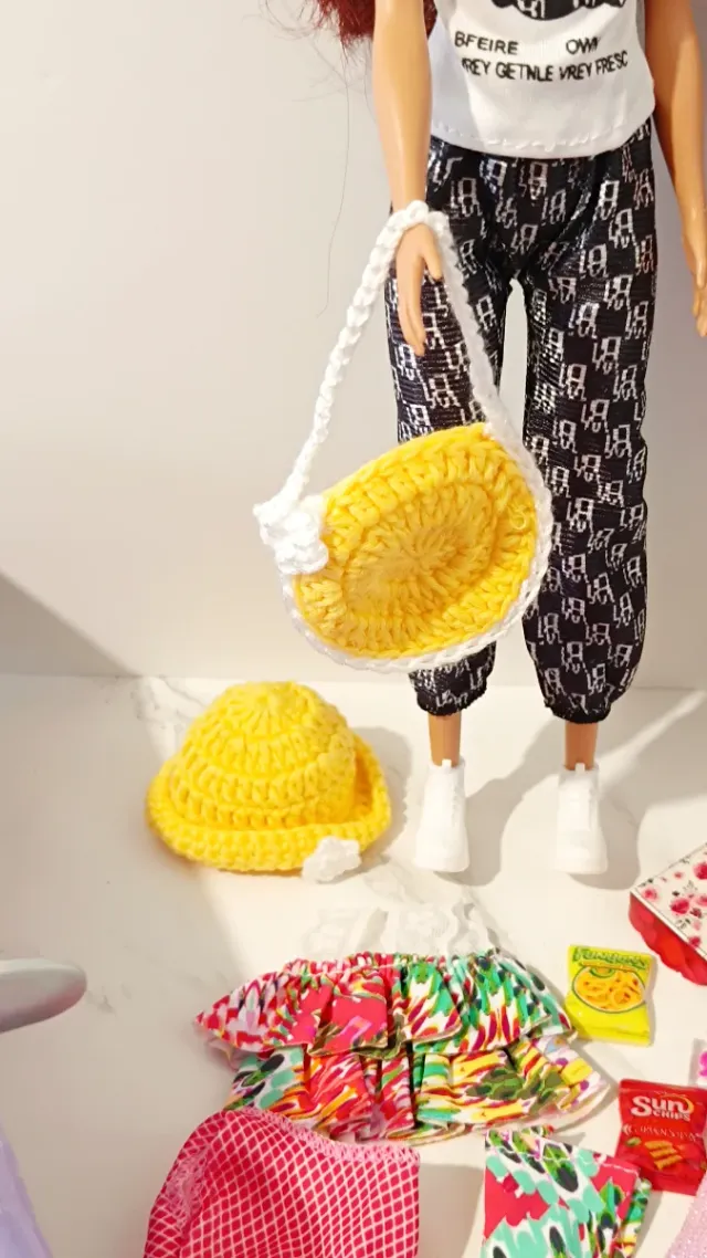 Barbie Ken Coche Deportivo y Ropa