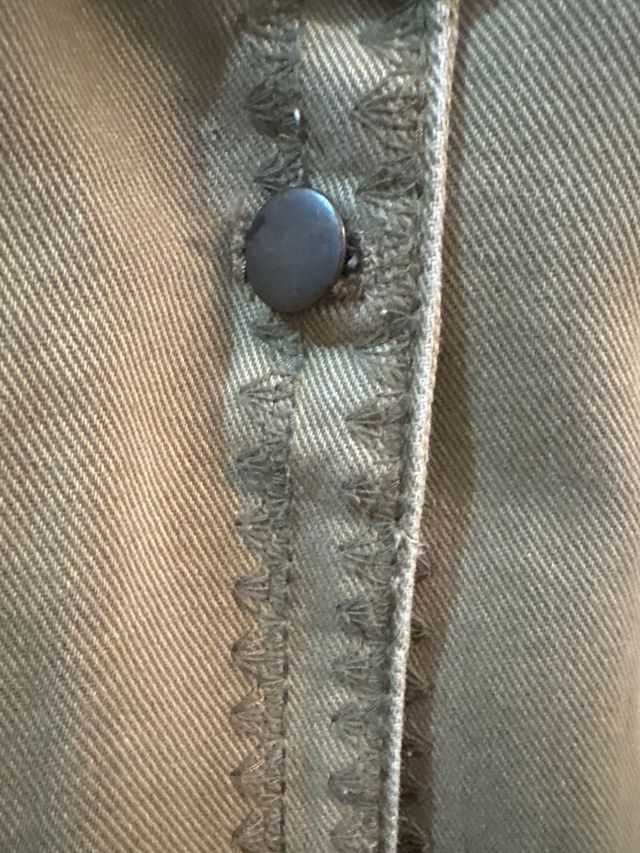 Chaqueta Zara verde oliva claro Mujer. Da talla