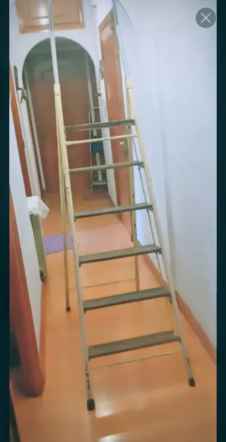 Escalera plegable metálica madera