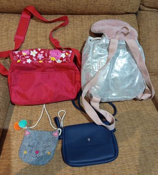 Lote Mochilas Zara y Hello Kitty