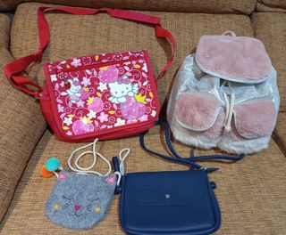 Lote Mochilas Zara y Hello Kitty