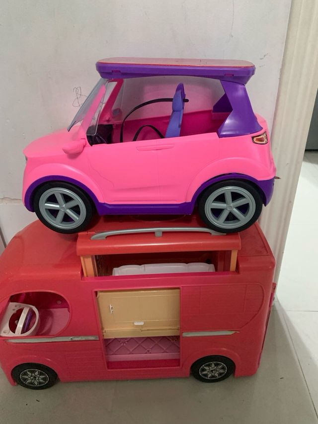 Caravana y Coche Barbie Rosa