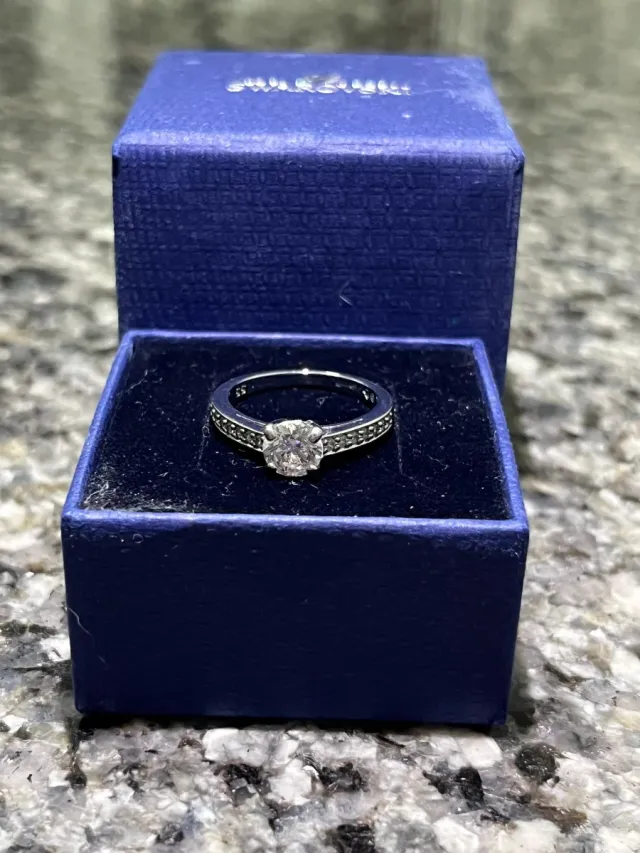 Anillo Swarovski Plata