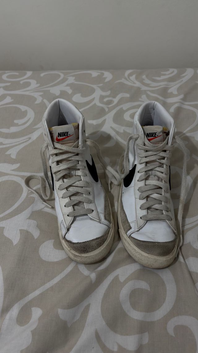 Zapatillas Nike Blazer Blancas y Negras