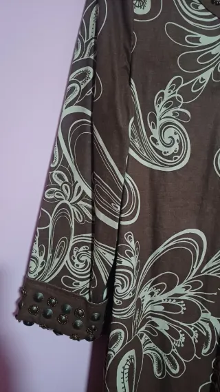 Vestido marrón estampado